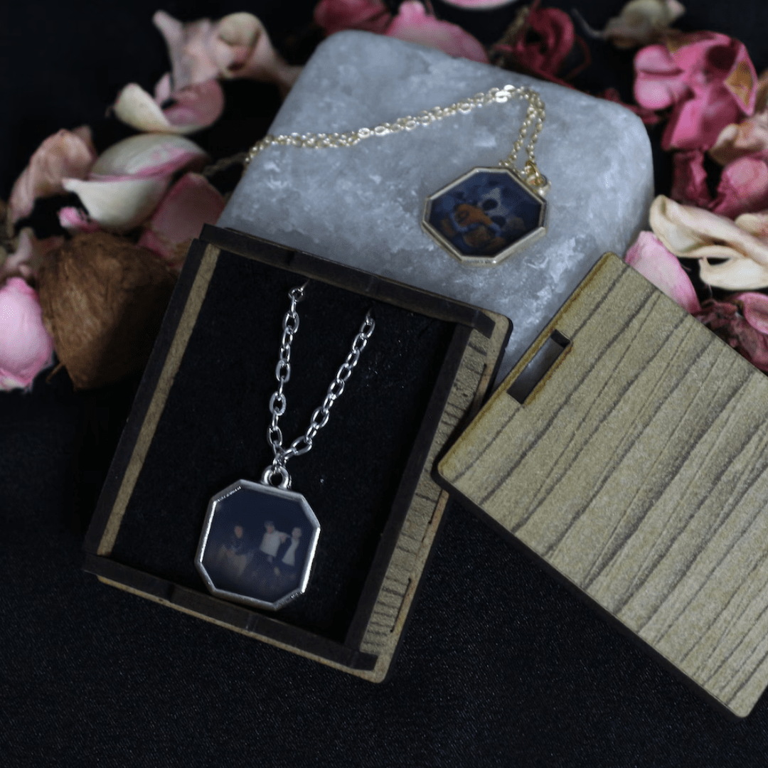 Warmth of Memories - Necklace